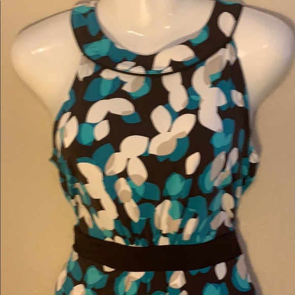 3 dresses! - Picture 2 of 14